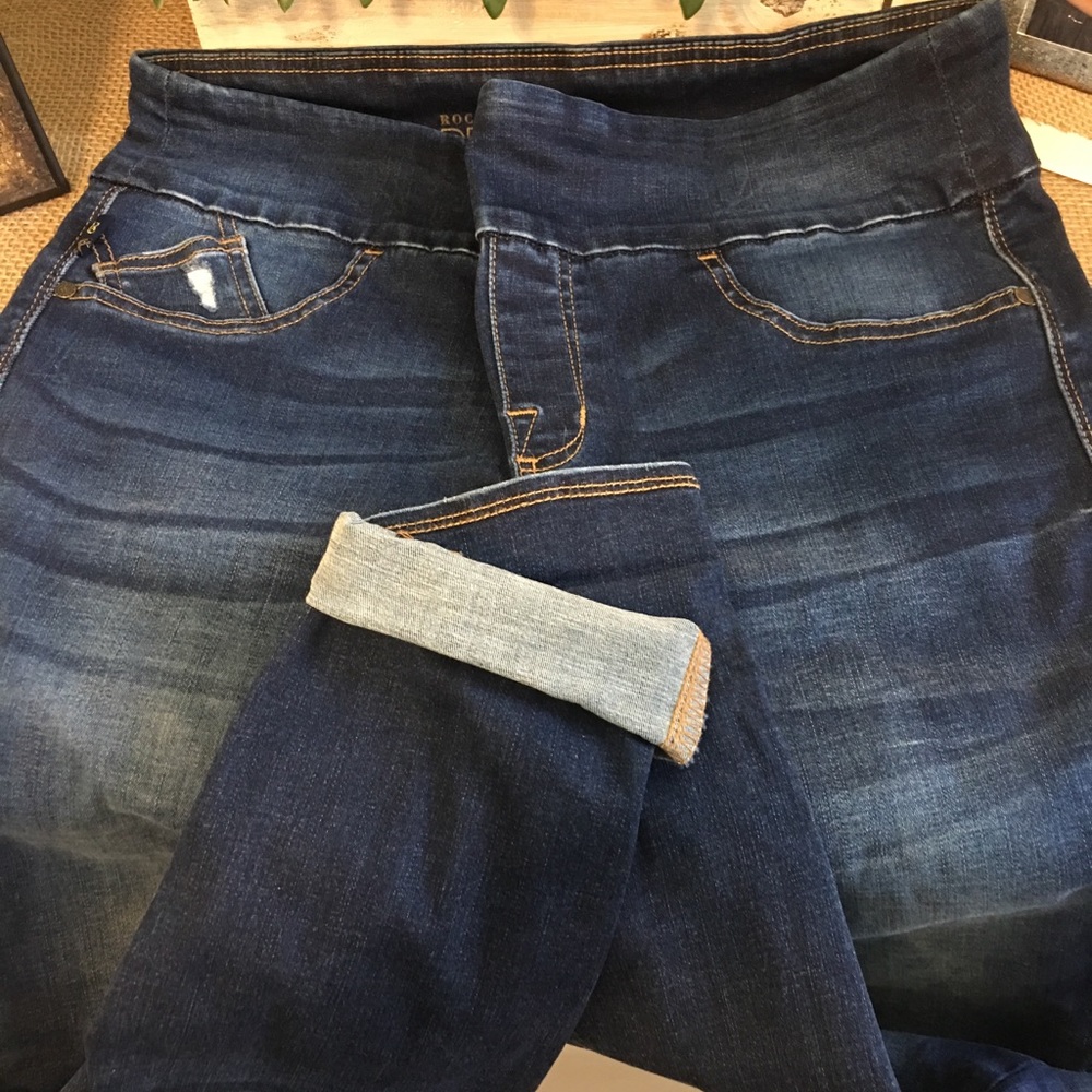 Rock & Republic 14 Short - Jegging Jean